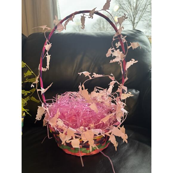 Lot of 2 Easter Baskets with Garland & Grass Pink Yellow Purple - Picture 3 of 5